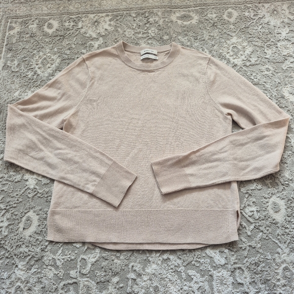 NWOT Babaton Aritzia Women's Neutral Minimalist Cream Crewneck Sweater Size S - Picture 2 of 6